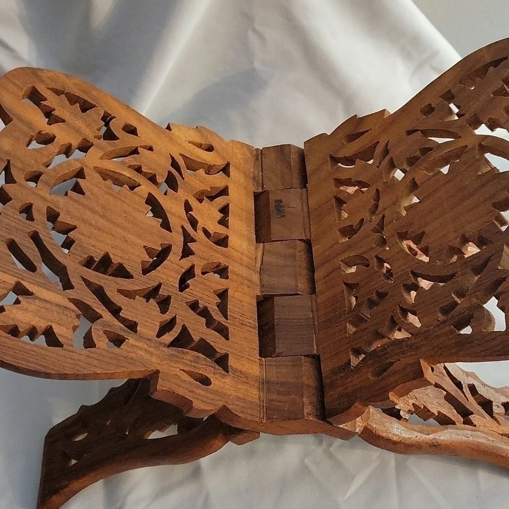 VTG Woodcarved Leaf Design Made in India Cookbook Holy Book Stand